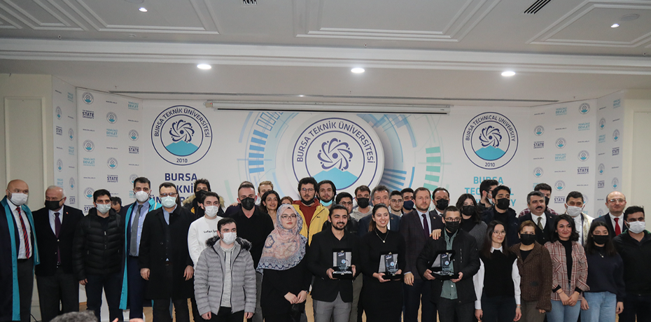 Bursa Teknik Üniversitesi 2021 Ödülleri Sahiplerini Buldu